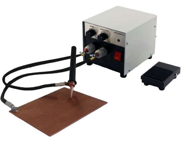 картинка Магистр УМК-03. Устройство микроконтактной сварки являющийся официальным дистрибьютором в России 