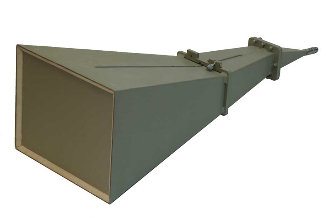 картинка МНИПИ П6-23М. Антенна измерительная рупорно-линзовая являющийся официальным дистрибьютором в России 